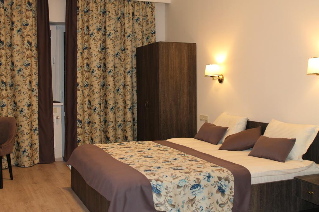 Non-Stop Economy Hotel Boryspilʼ Екстериор снимка
