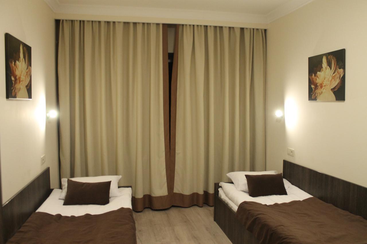 Non-Stop Economy Hotel Boryspilʼ Екстериор снимка