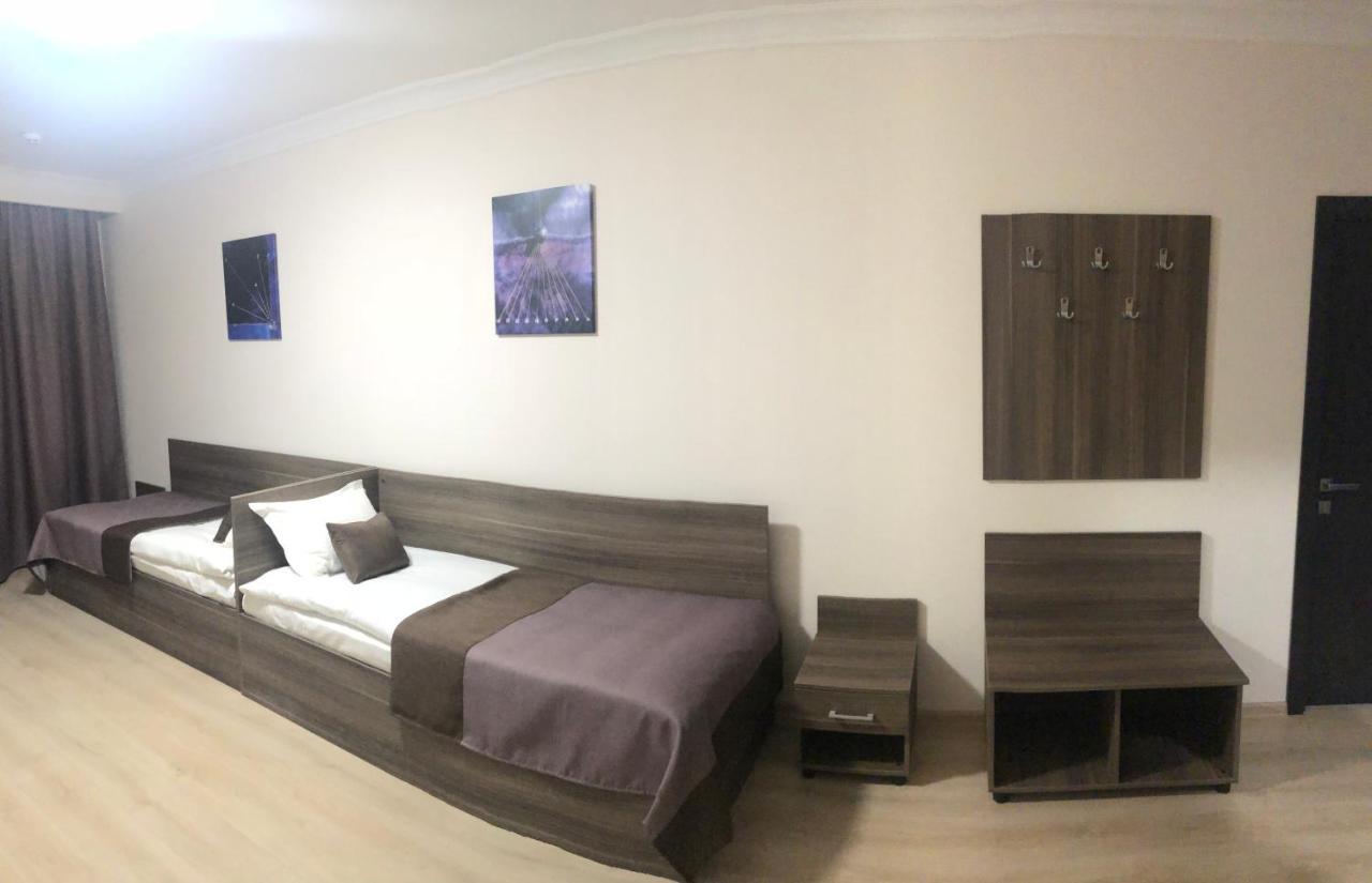 Non-Stop Economy Hotel Boryspilʼ Екстериор снимка