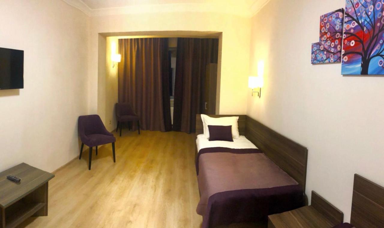 Non-Stop Economy Hotel Boryspilʼ Екстериор снимка